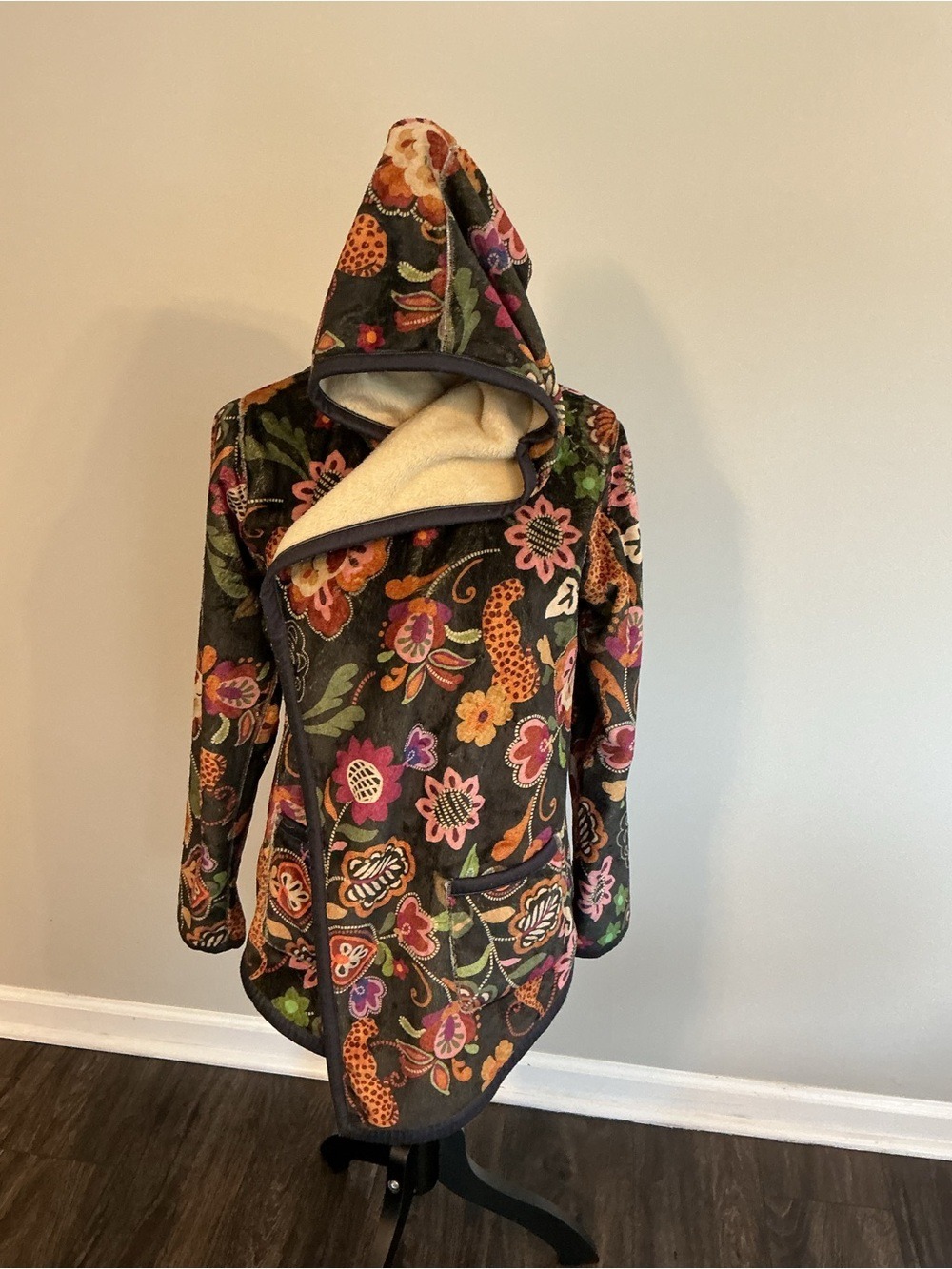 Johnny Was Joan Reversible Super Soft Sherpa Hooded Jacket - Picture 9 of 16